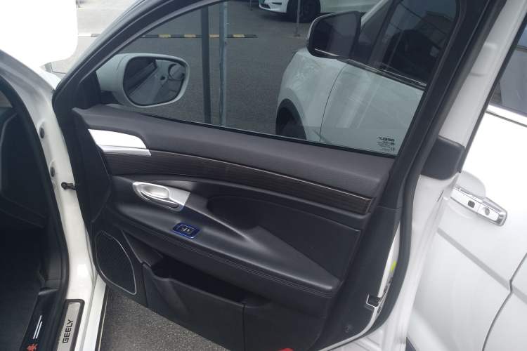 Used Geely Auto Emgrand GT 2017 2.4L Comfort Model
