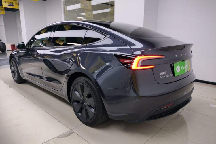 Used Tesla Model 3 2023 Long-Range All-Wheel-Drive Version
