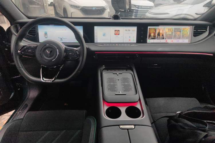 Used VOYAH FREE 2025 318 318 km Rear-Drive Touring Edition
