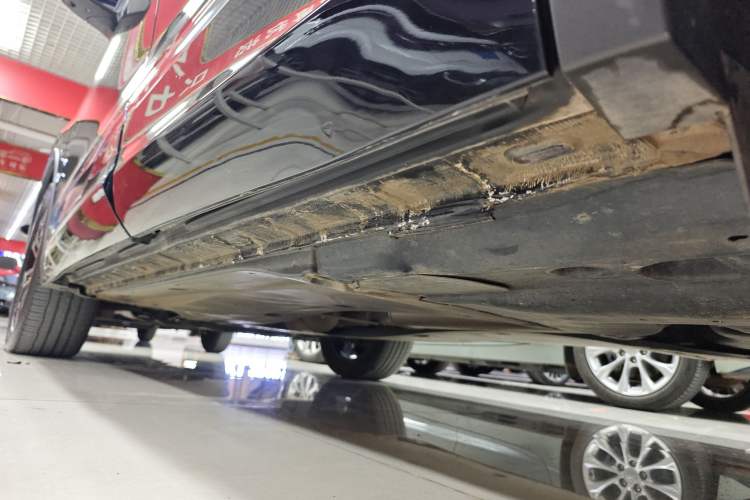 Used Volkswagen Tiguan L 2023 330TSI Automatic Two-Wheel Drive R-Line Enjoyment Edition
