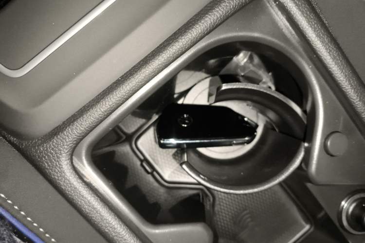 Used Volkswagen Golf 2025 300TSI R-Line
