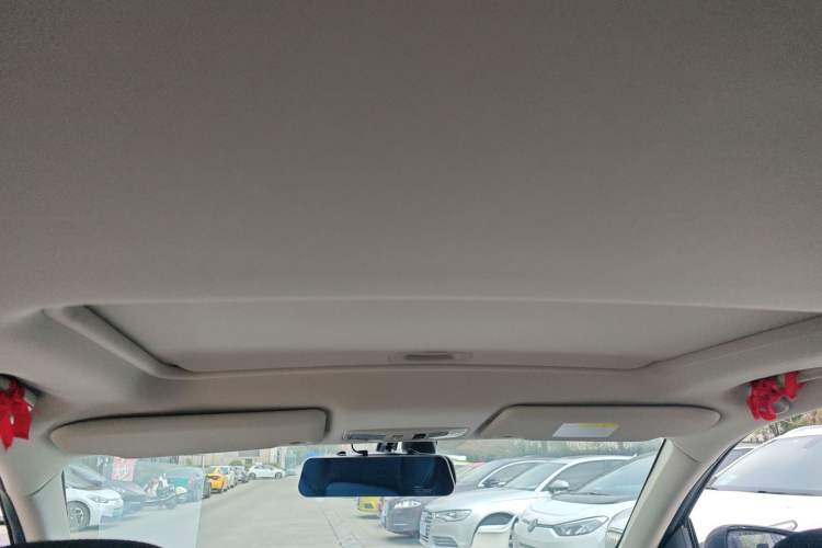 Used Mitsubishi Outlander 2019 2.4L 4x4 Zhi Xiang Edition 7 Seats China VI Standard
