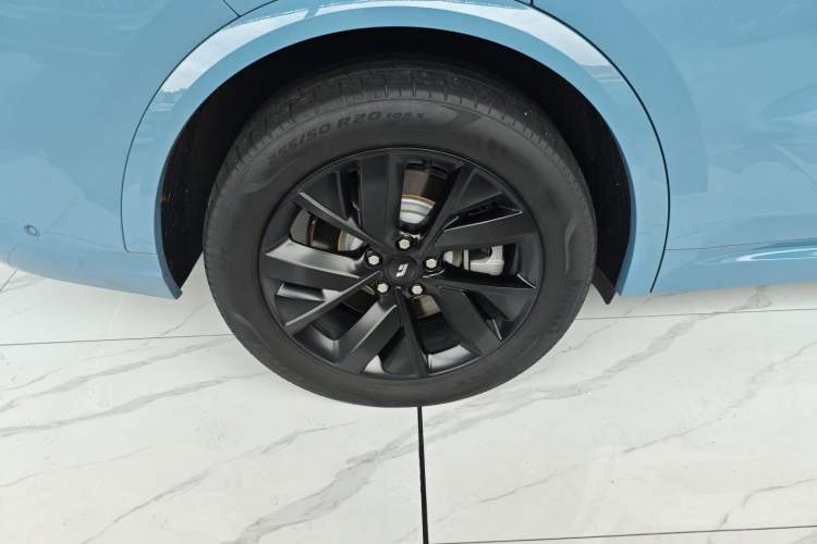 Used Li Auto L8 2023 Pro Model
