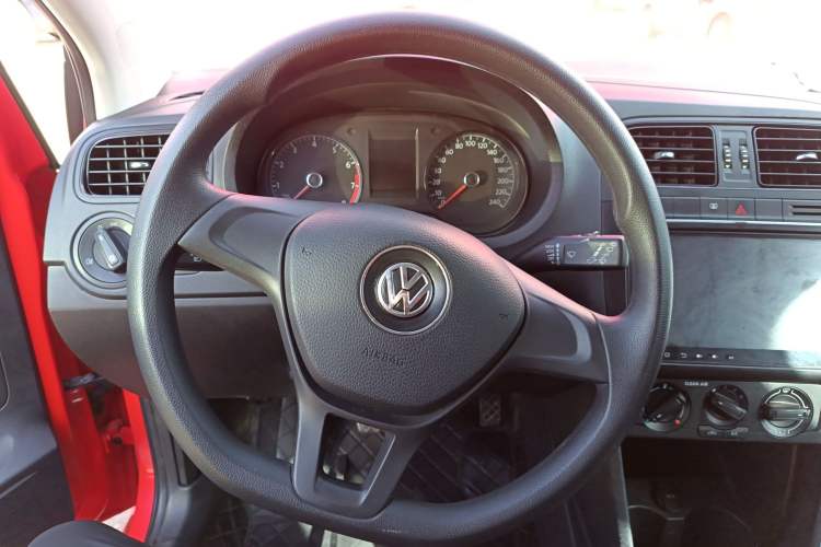 Used Volkswagen Polo 2016 1.4L Manual Fashion Model