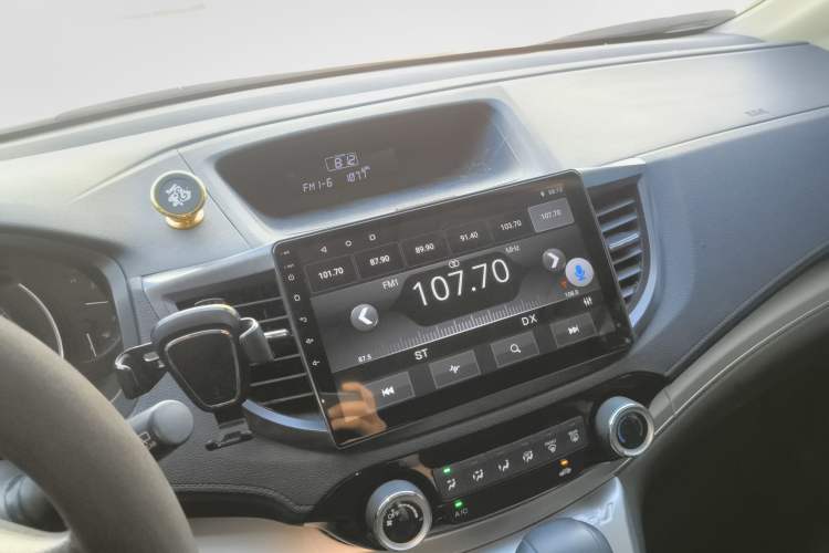 Used Honda CR-V 2016 2.0L two-wheel drive Urban Edition
