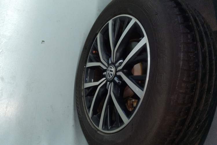 Used Volkswagen Tiguan L 2018 Revised Version 330TSI Automatic Two-Wheel Drive Comfort Edition
