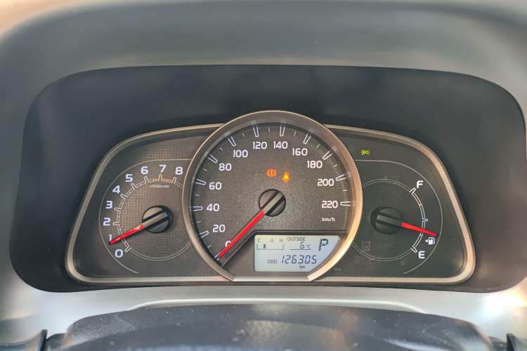 Used Toyota RAV4 2016 2.0L CVT Two-Wheel Drive Fashion Edition China V Standard
