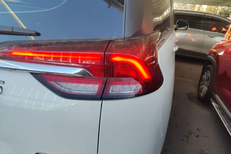 Used SAIC MAXUS G50 2021 1.5T Manual Touring B
