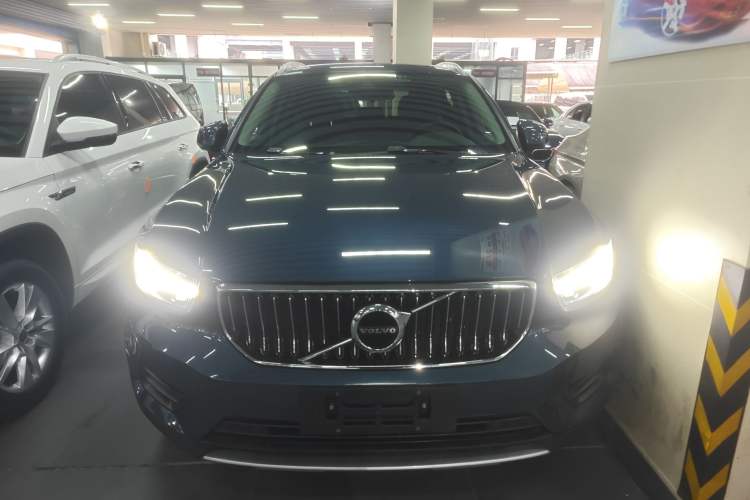 Used Volvo XC40 2021 T4 4x4 SmartDrive Fashion Edition
