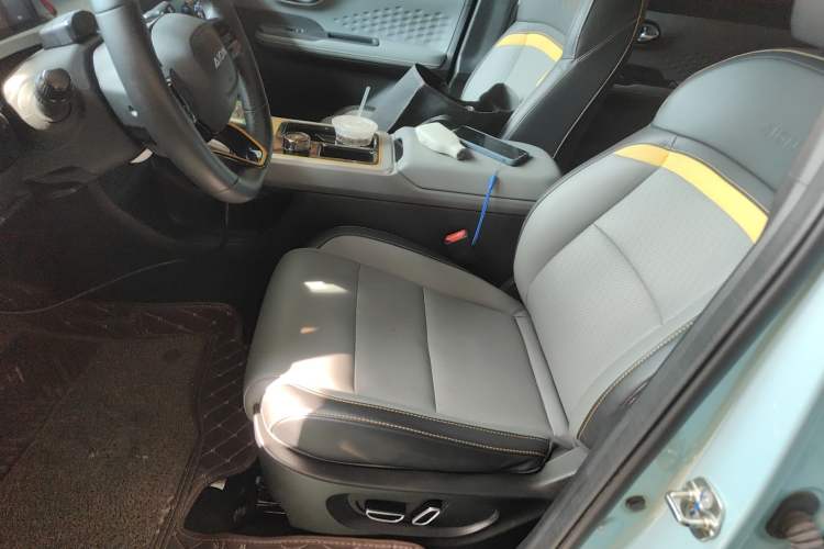 Used AION Y 2022 Plus 70 Tech Edition