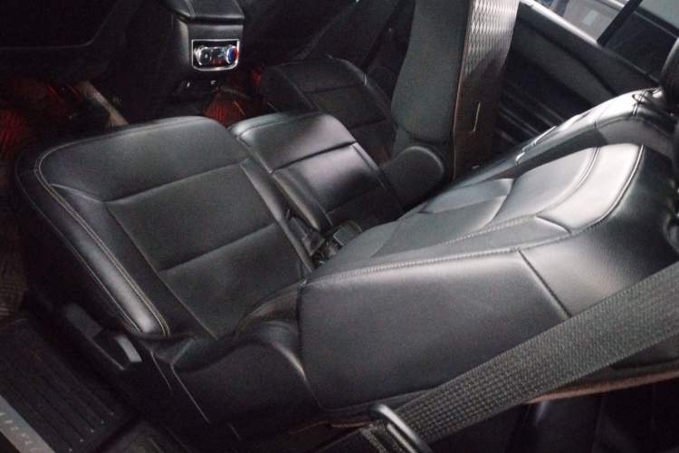 Used Ford Explorer 2020 EcoBoost 285 4x4 Titanium Edition 7-Seater
