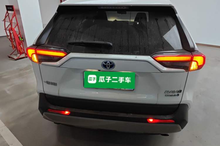 Used Toyota RAV4 2023 Dual-Engine 2.5L E-CVT Two-Wheel Drive Elite Plus Edition
