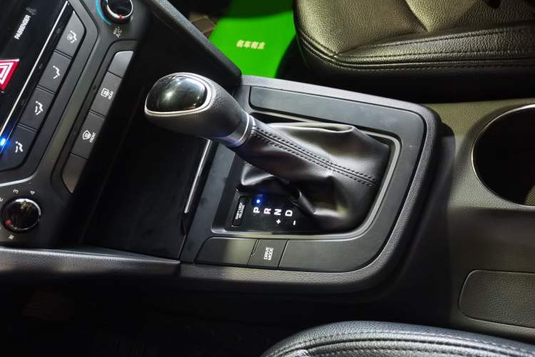 Used Hyundai Elantra 2016 1.4T Dual-Clutch Xuan Dong · Dynamic Version
