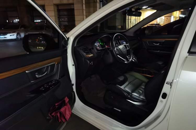 Used Honda CR-V 2017 240TURBO CVT Front-Wheel Drive Fashion Edition