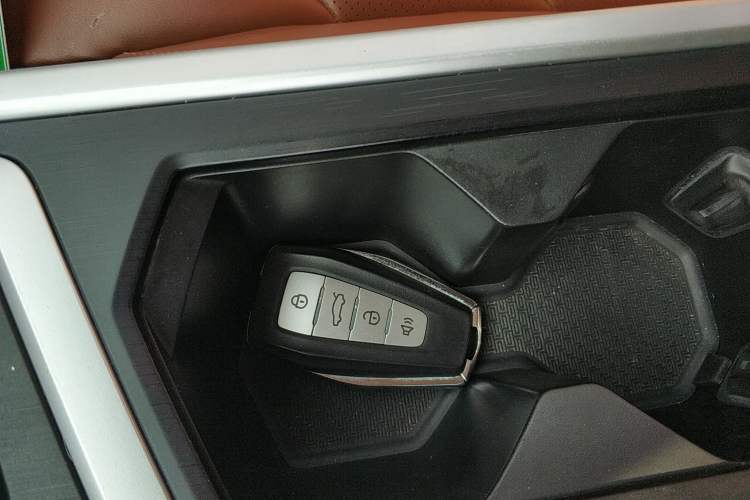 Used Geely Auto Vision X6 2020 1.4T CVT Luxury Edition