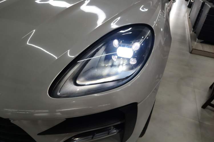 Used Porsche Macan 2021 Macan 2.0T