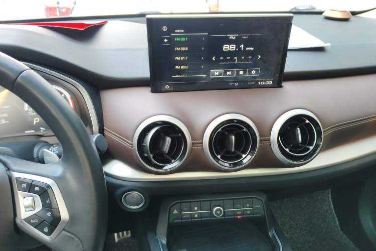 Used Wey VV6 2018 2.0T Two-Wheel Drive Flagship Version China V Standard
