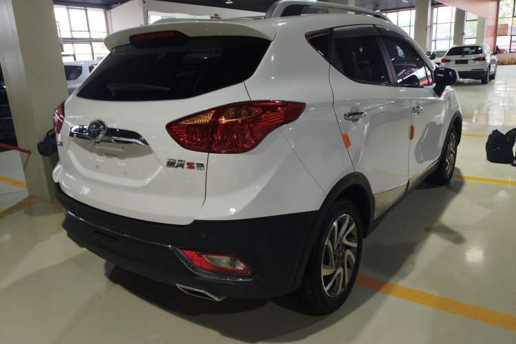 Used  Refine S3 2016 1.5L CVT Luxury Smart Premium Edition
