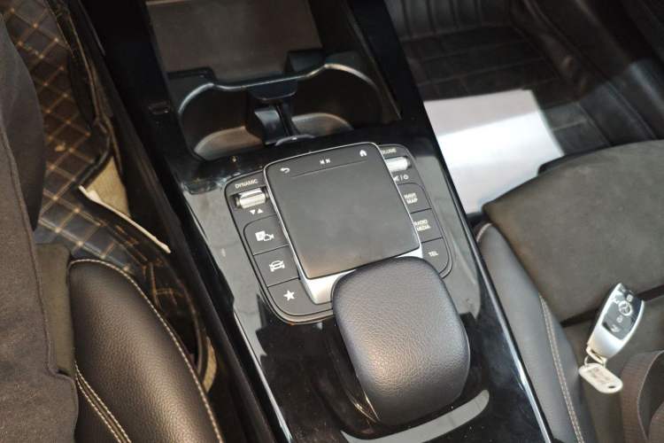 Used Mercedes-Benz A-Class 2021 A 200 L Sport Sedan Fashion Model
