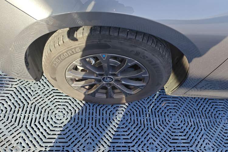 Used BYD Qin L 2024 DM-i 80KM Leading Model
