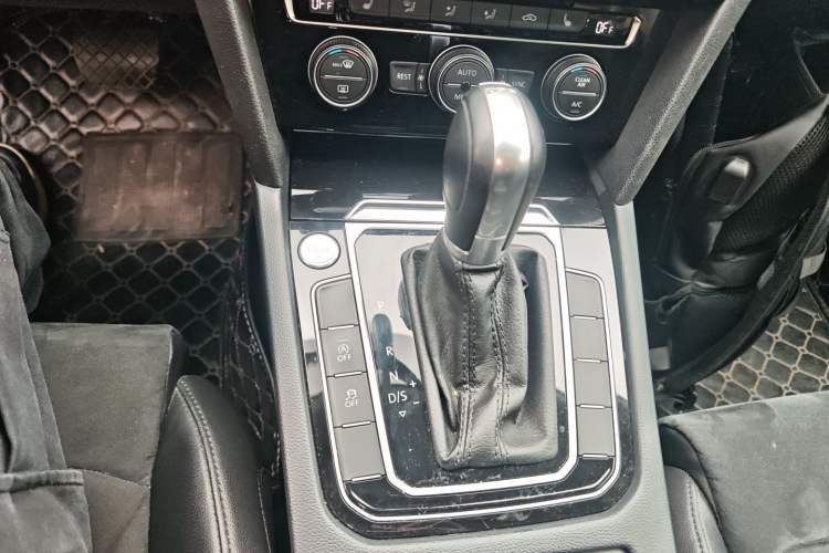 Used Volkswagen Magotan 2018 330TSI DSG Luxury Model
