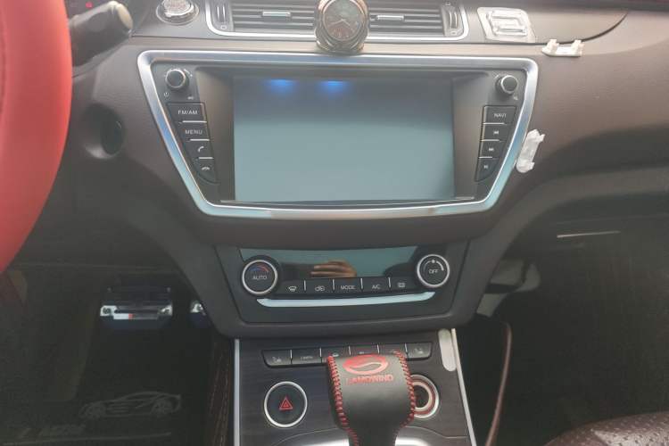 Used Land X7 2015 2.0T Panoramic Prestige Edition
