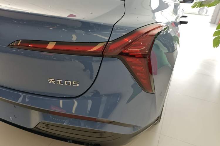 Used Hongqi Tiangong 05 2025 550 Smart Selection
