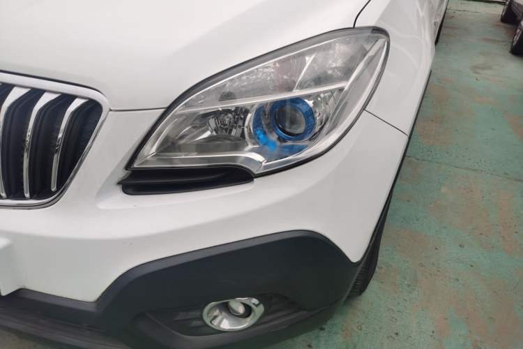 Used Buick Encore 2015 1.4T Automatic Two-Wheel Drive Urban Elite Version
