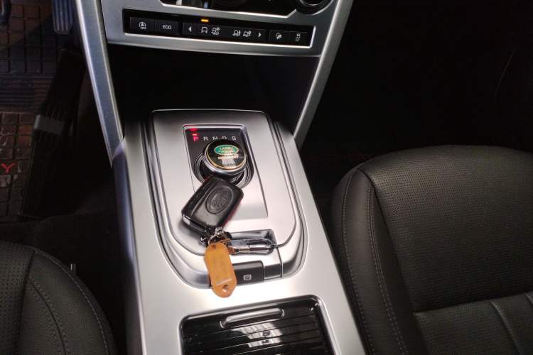 Used Land Rover Discovery Sport 2019 240 PS SE Version China V Standard
