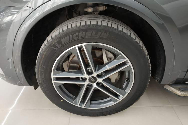 Used Audi Q5L Sportback 2021 40 TFSI Fashion Model
