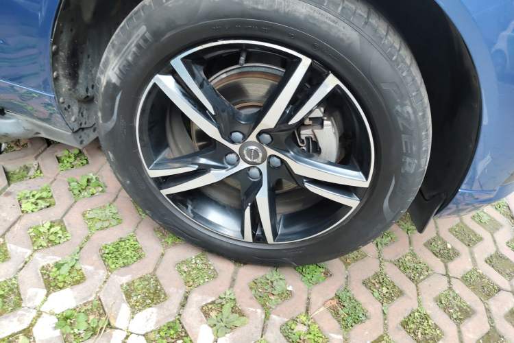 Used Volvo XC60 2019 T5 4x4 Zhiyuan Sport Edition China V Standard