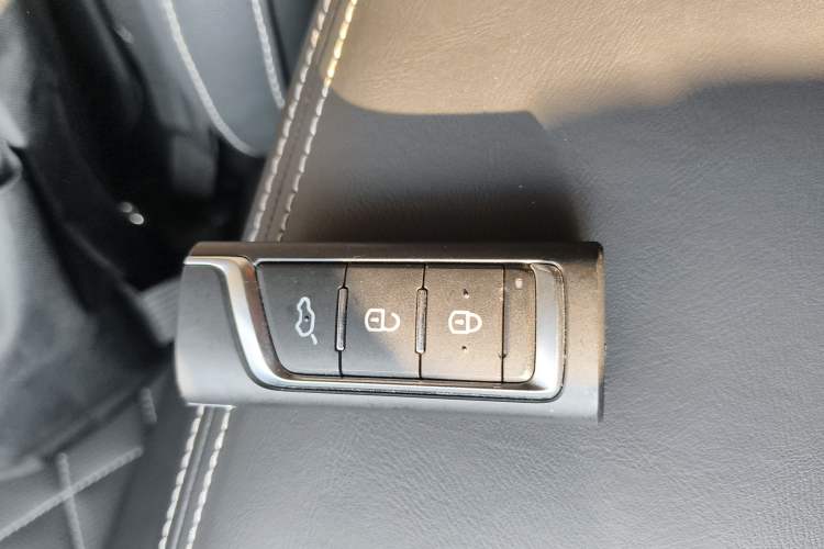 Used GAC Trumpchi GA8 2017 280T Deluxe Edition
