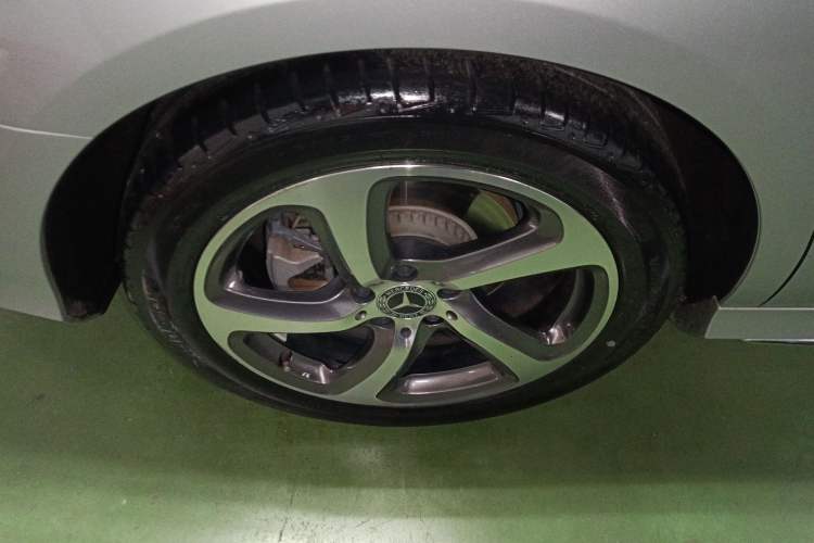 Used Mercedes-Benz E-Class 2019 E 300 L Sporty and Stylish Model