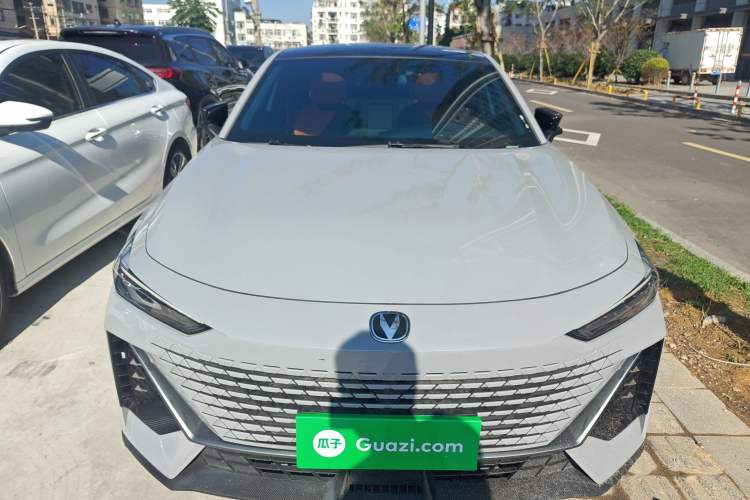 Used Changan UNI-V 2022 1.5T Prestige Version
