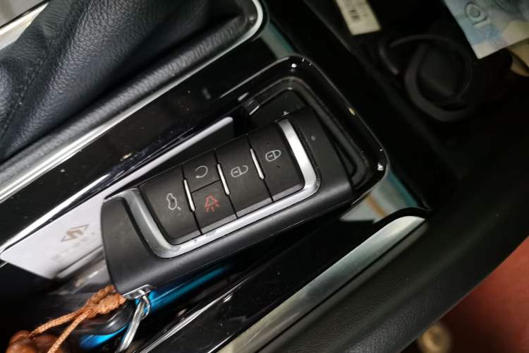 Used GAC Trumpchi GS7 2017 320T Two-Wheel-Drive Luxury Smart Connectivity Model