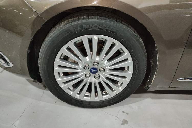 Used Ford Taurus 2017 EcoBoost 245 Luxury Model
