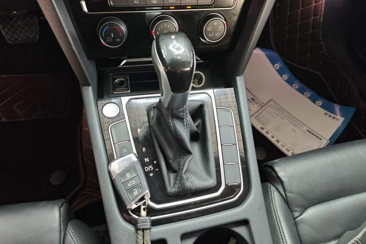 Used Volkswagen Magotan 2019 330TSI DSG Leading Edition China V Standard
