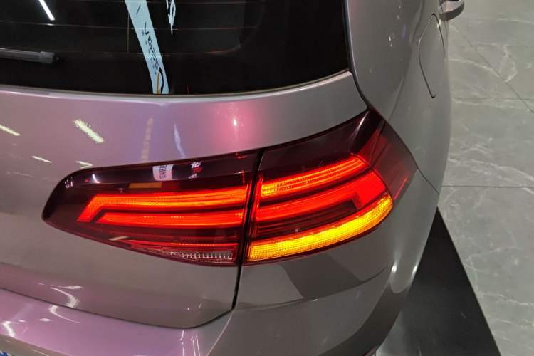 Used Volkswagen Golf 2018 230TSI Automatic Comfort Model
