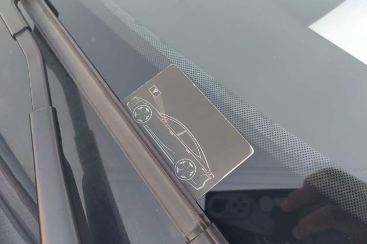 Used  SL03 2023 200Max Range-Extended Version
