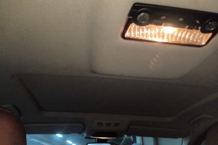 Used BMW 5 Series 2014 520Li Elegant Model
