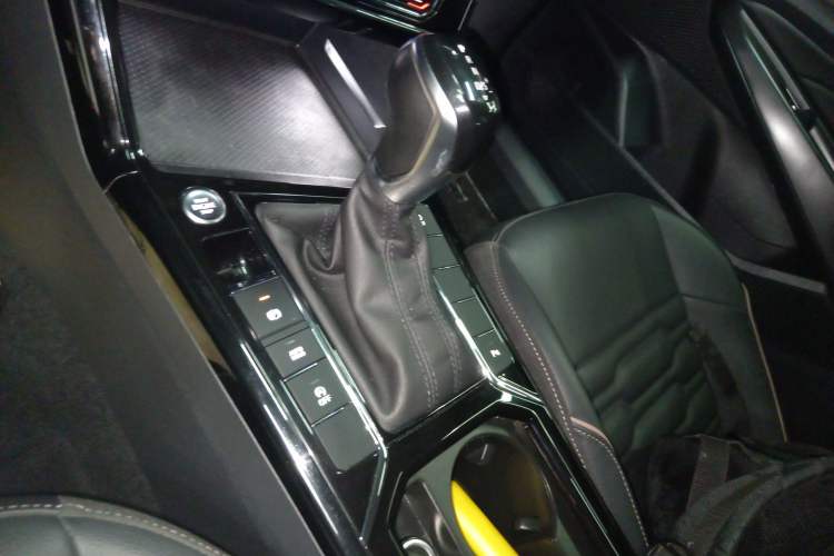 Used Volkswagen Passat 2020 330TSI Elite Edition China VI
