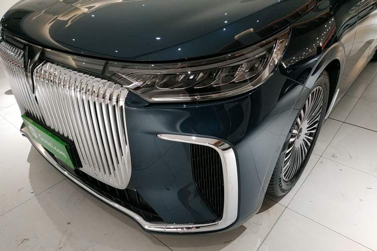 Used VOYAH Dream 2025 PHEV Four-Wheel-Drive Flagship Kunpeng Edition