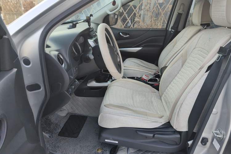 Used Nissan Terra 2018 2.5L Automatic 4x4 Luxury Edition
