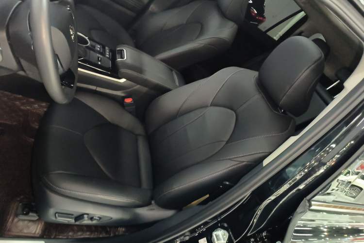 Used Toyota Highlander 2023 2.5L Smart Electric Hybrid Dual-Engine Four-Wheel Drive Prestige Version – 7 Seats