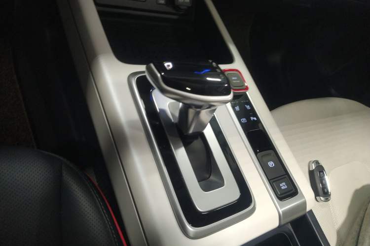 Used Hyundai ix35 2023 Musso 2.0L Flagship Edition TOP
