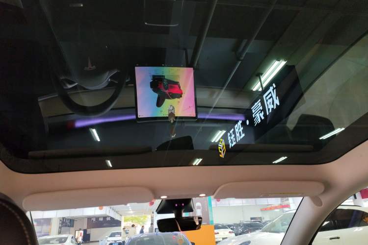 Used Tesla Model Y 2023 Long-Range All-Wheel-Drive Version
