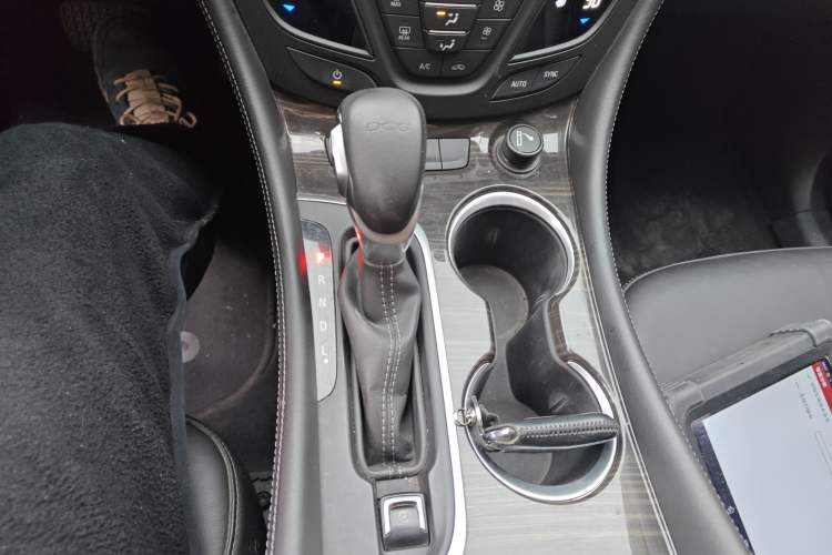 Used Buick Envision 2018 20T Two-Wheel-Drive Elite Model