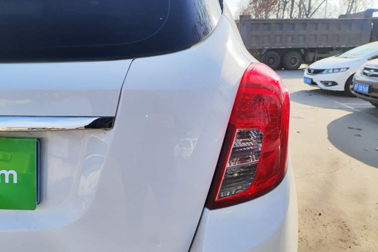 Used Buick Encore 2015 1.4T Automatic Two-Wheel Drive Urban Elite Version