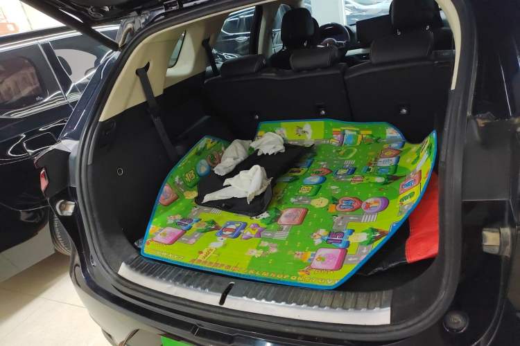 Used BYD Tang 2018 2.0T Automatic SmartConnect Prestige 7-Seater China V Standard