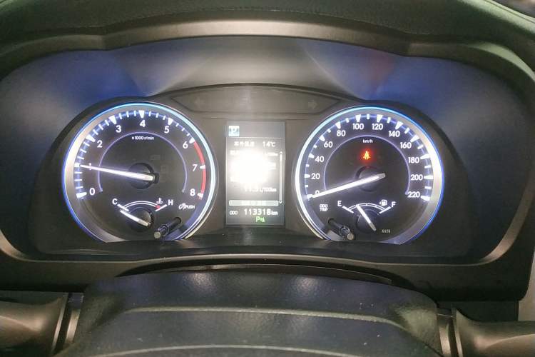 Used Toyota Highlander 2018 2.0T Four-Wheel Drive Luxury Version 7 Seats China VI Standard
